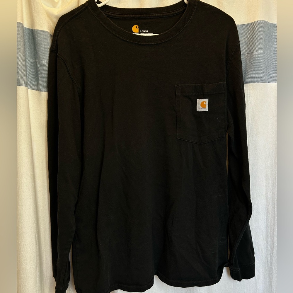 Women’s Carhartt long sleeve!